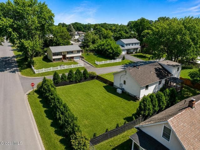 700 Deforest Avenue, Rotterdam, NY, photo 4