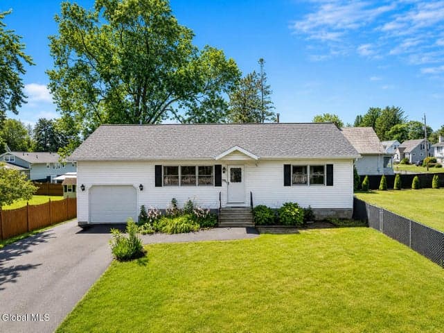 700 Deforest Avenue, Rotterdam, NY, photo 2