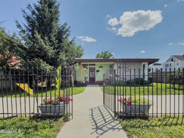 306 16th Street, Watervliet, NY