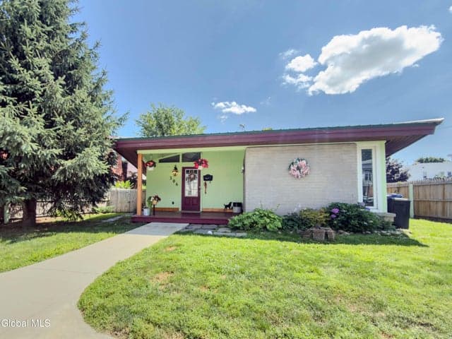306 16th Street, Watervliet, NY, photo 3