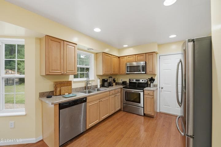 23 River Rock Drive, Milton, NY, photo 4