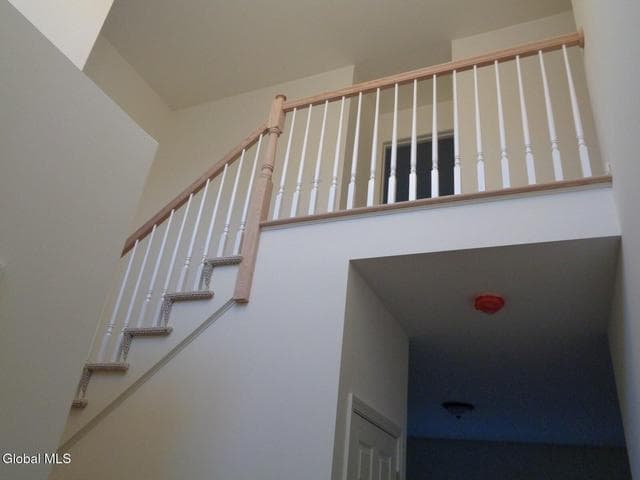 28 Sally Street, Halfmoon, NY, photo 3