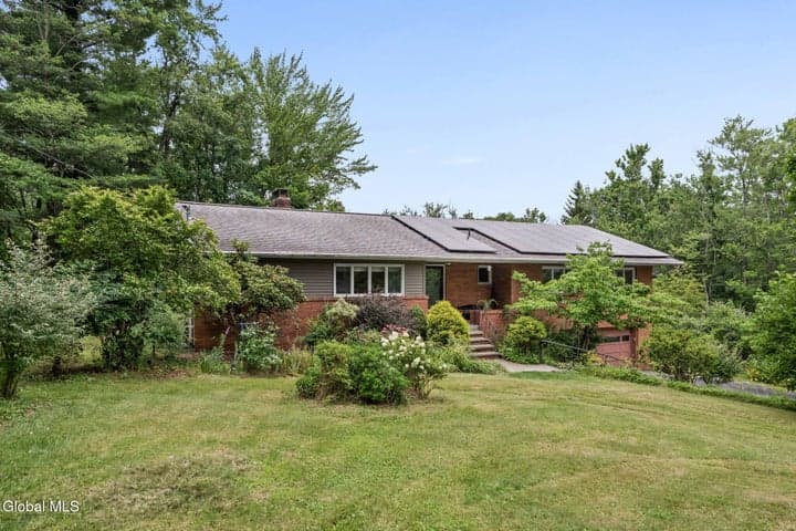 66 S Van Leuvan Drive, Rensselaer, NY