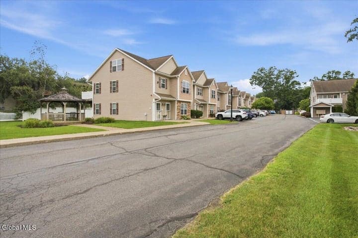 2000 Curry Road #25, Schenectady, NY, photo 3