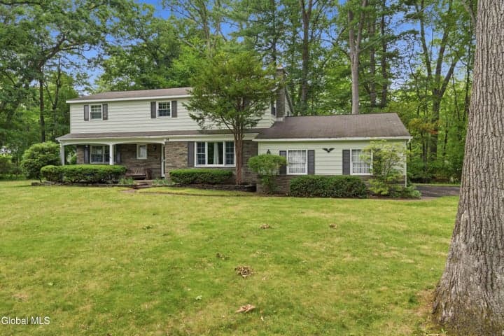 14 Barcelona Drive, Clifton Park, NY, photo 2