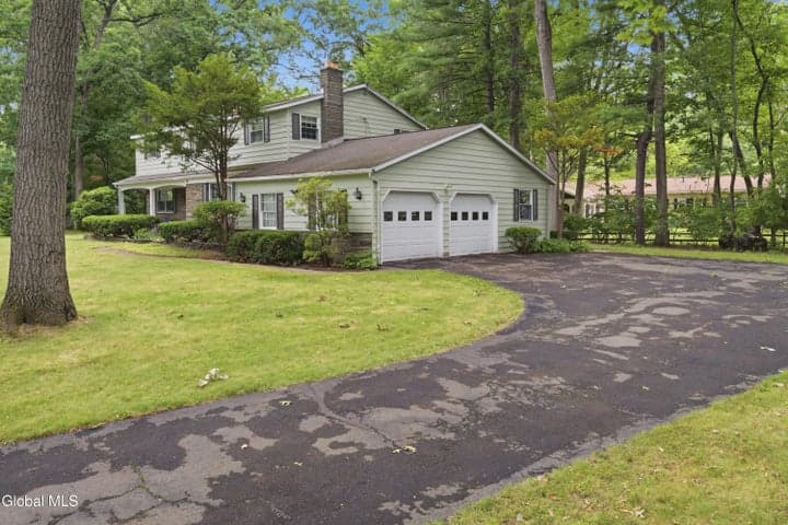 14 Barcelona Drive, Clifton Park, NY, photo 3