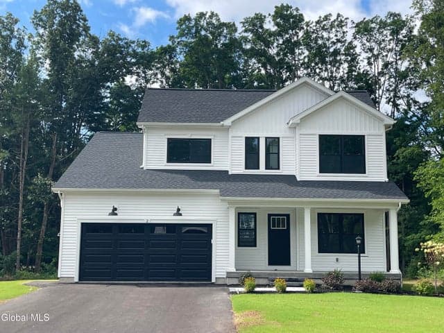 2 Hunter Court, Milton, NY, photo 1