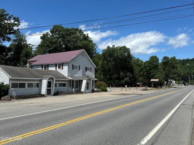 85 Lake Avenue, Lake Luzerne, NY, photo 5