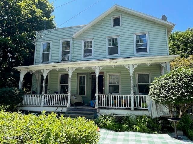 16 Willow Street, Castleton-on-Hudson, NY