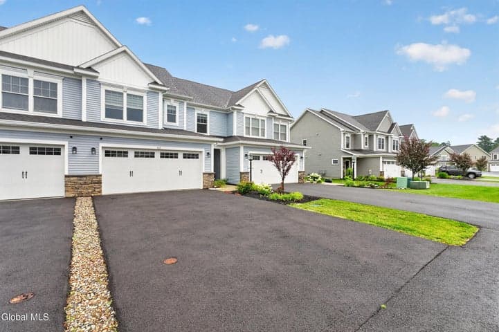 63 Hillard Lane, Latham, NY, photo 2