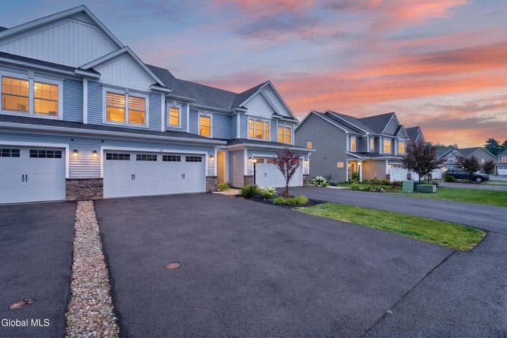 63 Hillard Lane, Latham, NY, photo 3