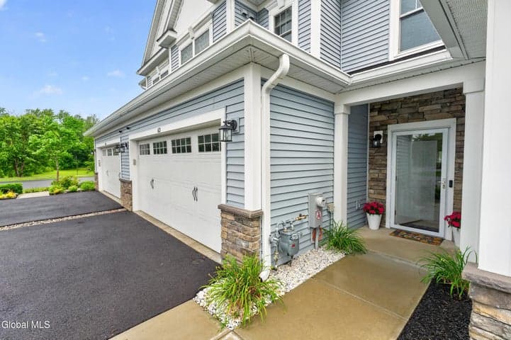 63 Hillard Lane, Latham, NY, photo 4