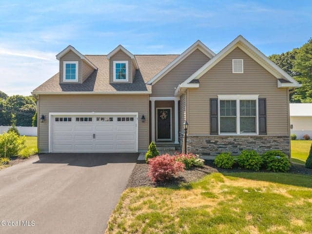 1 Summerhill Drive, Ballston, NY