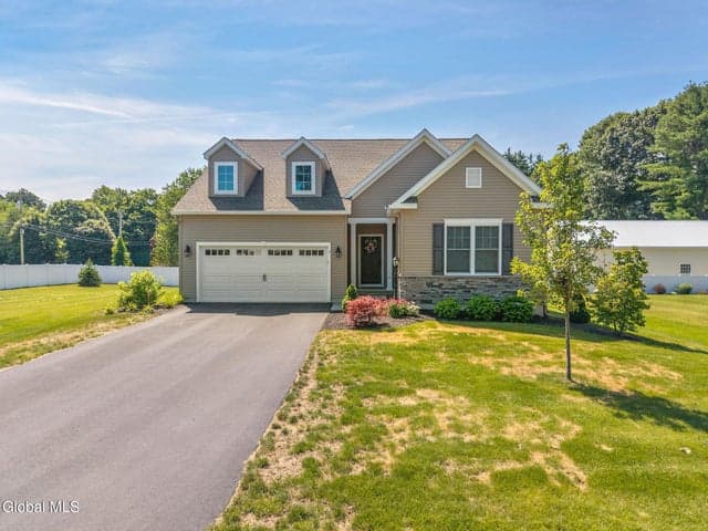 1 Summerhill Drive, Ballston, NY, photo 2