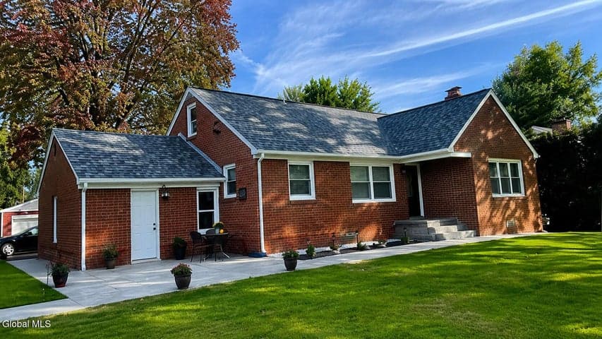 84 Elliott Avenue, Schenectady, NY, photo 1