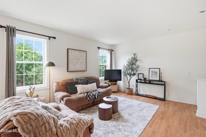 5206 Admirals Walk Drive, Cohoes, NY, photo 5