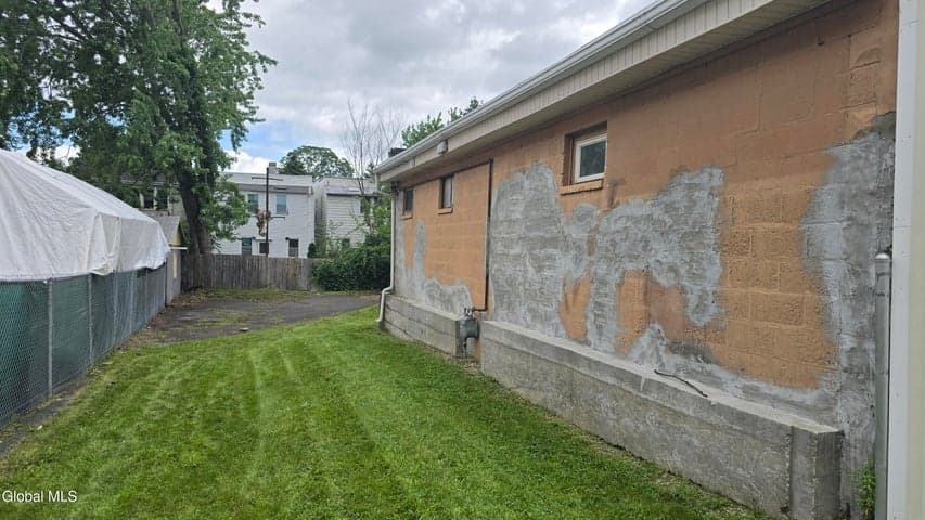 75 Jackson Avenue, Cohoes, NY, photo 4