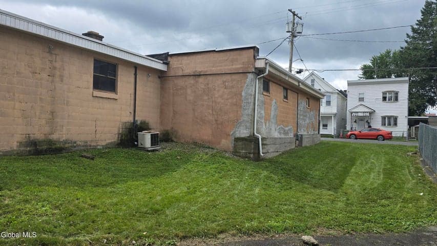75 Jackson Avenue, Cohoes, NY, photo 5