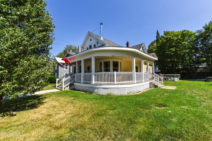 202 Palmer Avenue, Corinth, NY, photo 2