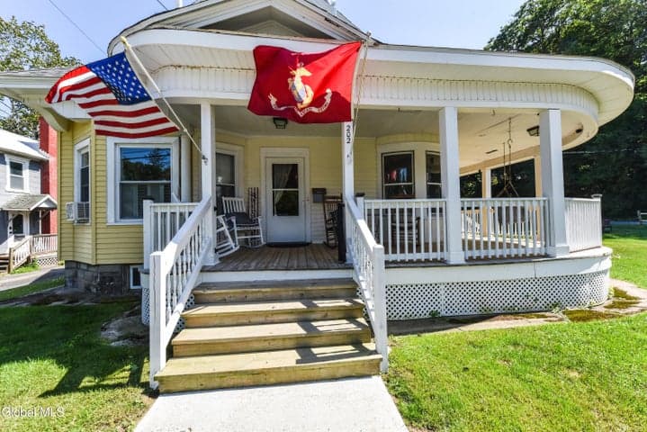 202 Palmer Avenue, Corinth, NY, photo 3