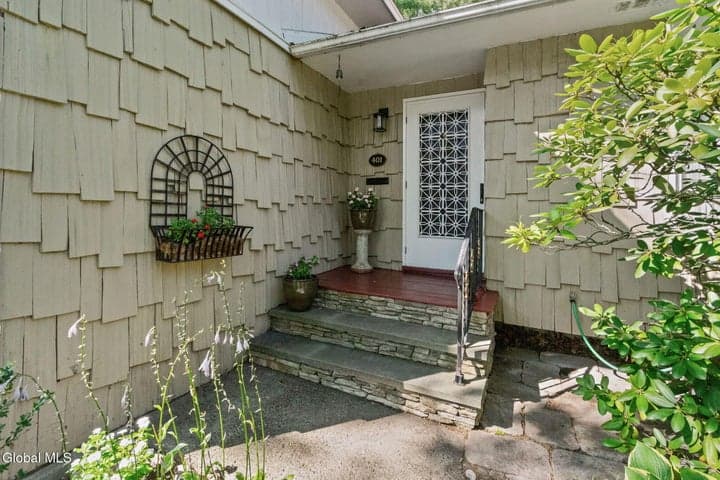 401 Greenway, Albany, NY, photo 2