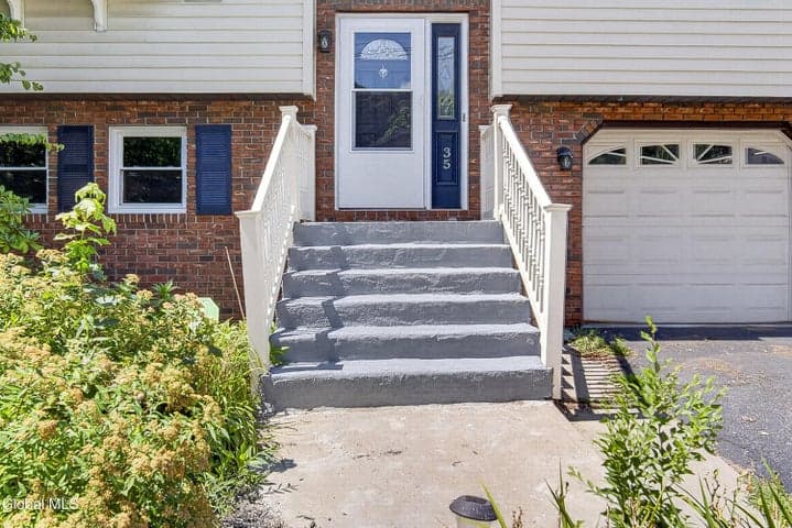 35 Hillcrest Avenue, Schenectady, NY, photo 3