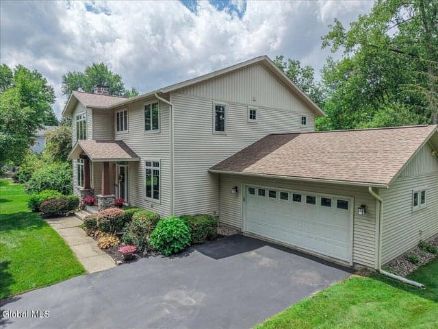 3 Proctor Court, Loudonville, NY, photo 2