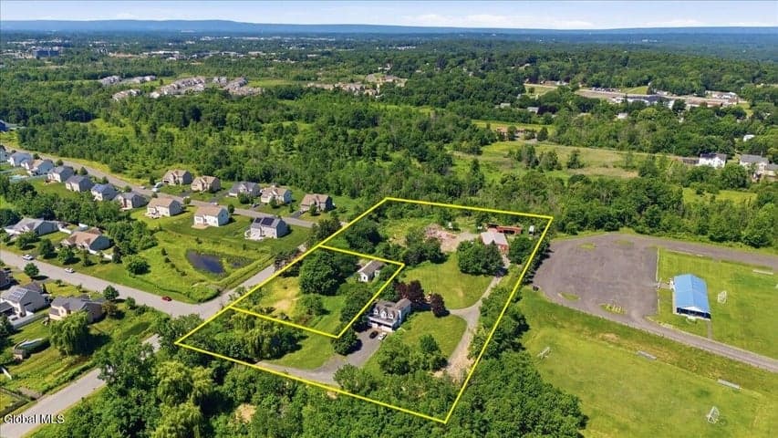 456 Vliet Street, Colonie, NY, photo 3