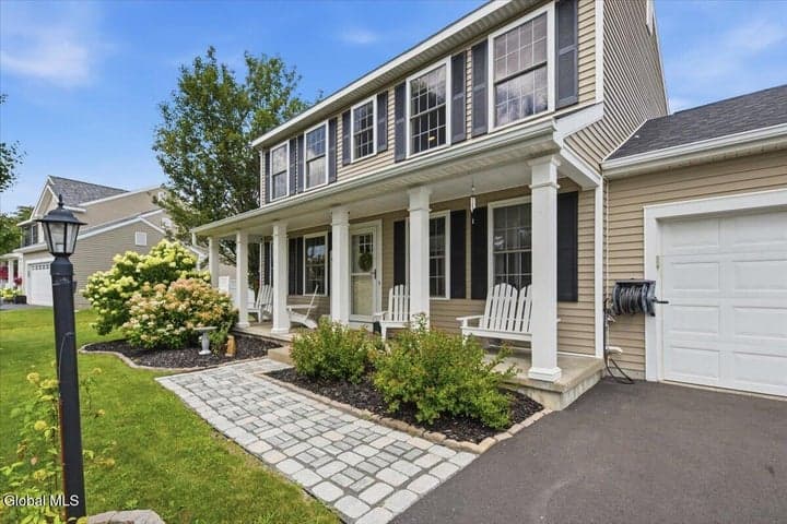 22 Holly Mill Road, Bethlehem, NY, photo 2