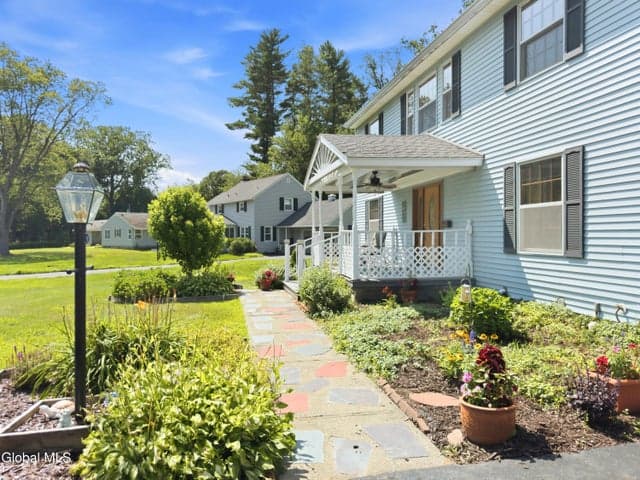 40 Brookwood Drive, Latham, NY, photo 2