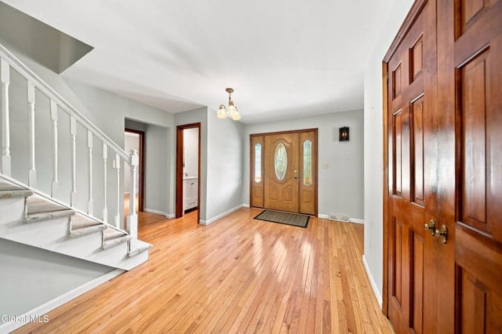 40 Brookwood Drive, Latham, NY, photo 4