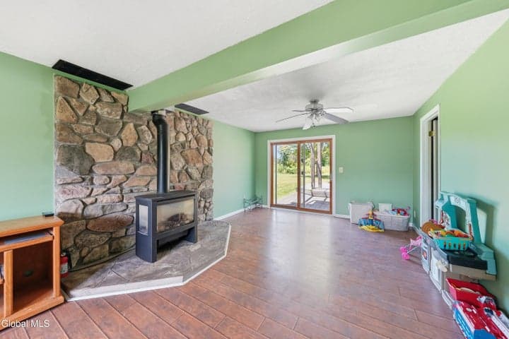 5 Suncrest Drive, Waterford, NY, photo 3