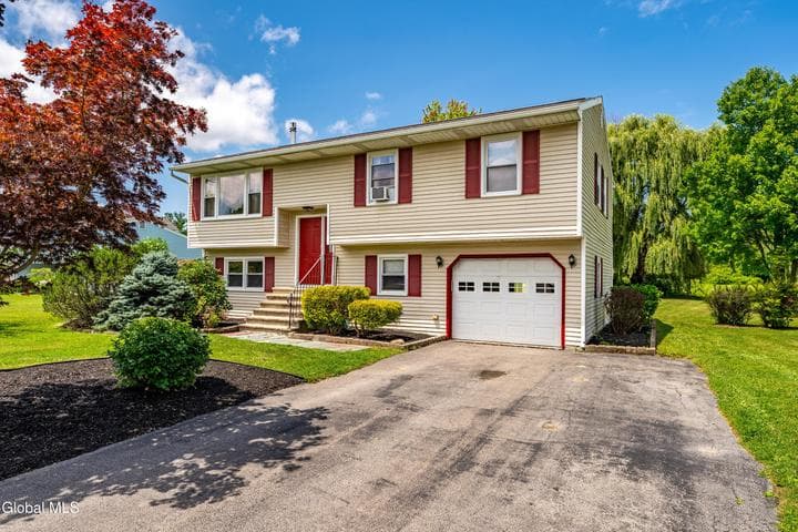 5 Suncrest Drive, Waterford, NY, photo 2