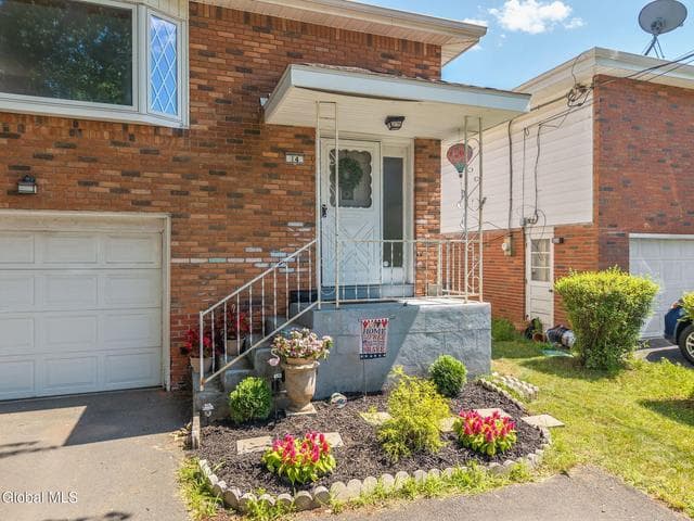 14 Warren Avenue, Albany, NY, photo 3