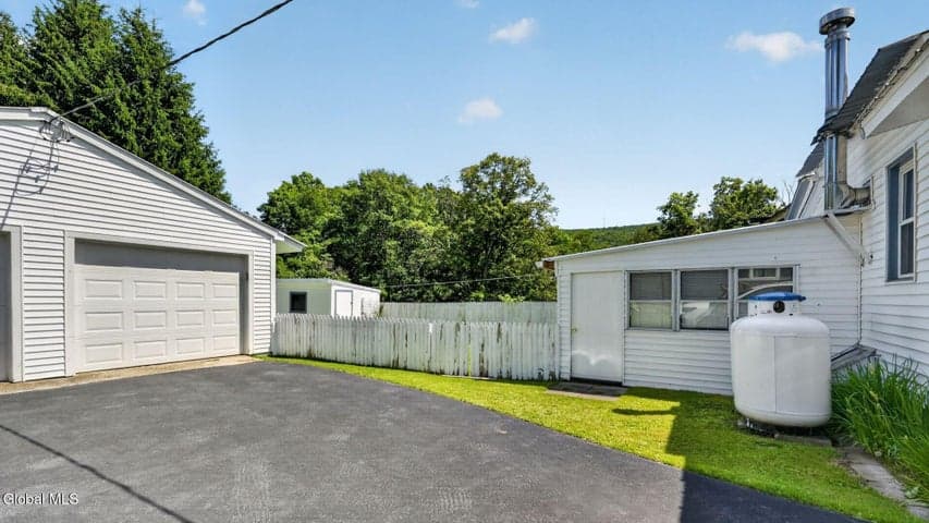 11 Mill Street, Worcester, NY, photo 4