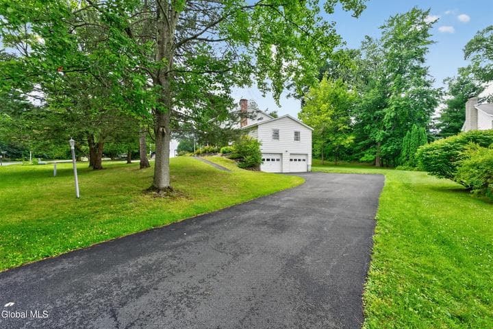 14 Rolling Brook Drive, Clifton Park, NY, photo 2