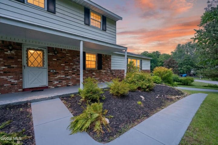 14 Rolling Brook Drive, Clifton Park, NY, photo 1