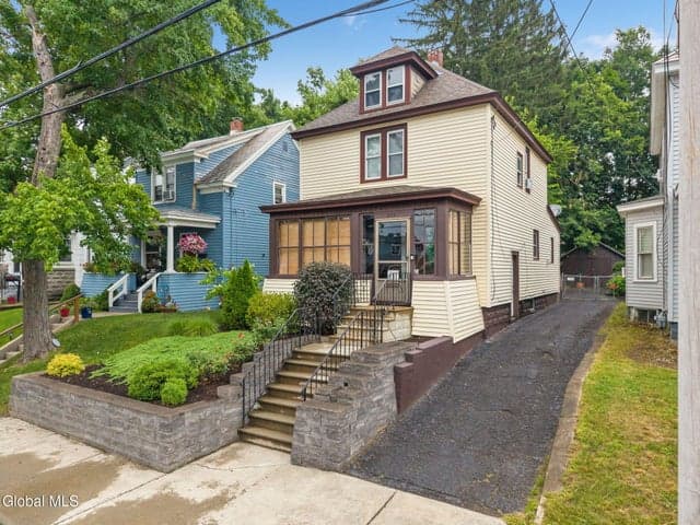833 Harrison Avenue, Schenectady, NY, photo 3
