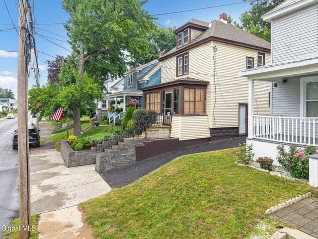 833 Harrison Avenue, Schenectady, NY, photo 4