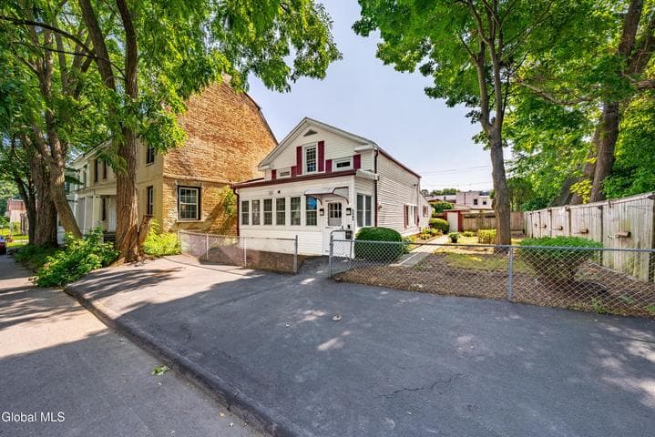 522 1st Avenue, Troy, NY, photo 2