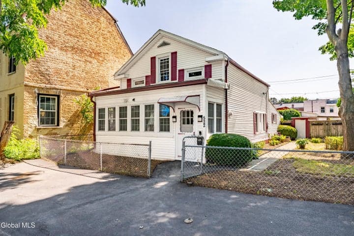 522 1st Avenue, Troy, NY, photo 3