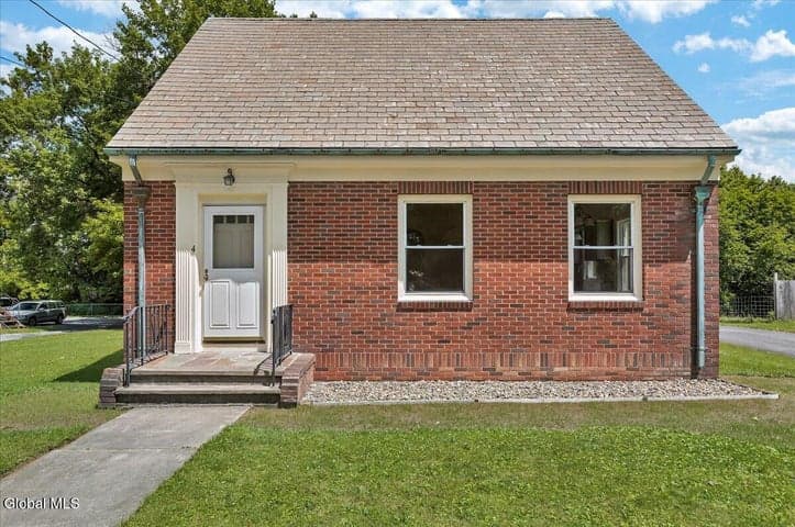 4 Russell Avenue, Ravena, NY