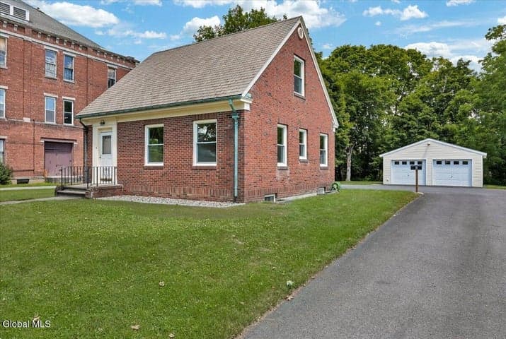 4 Russell Avenue, Ravena, NY, photo 4