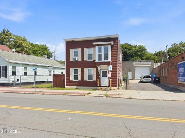 454 5th Avenue, Troy, NY, photo 3