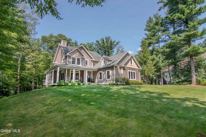 3 Iris Drive, Saratoga Springs, NY, photo 3
