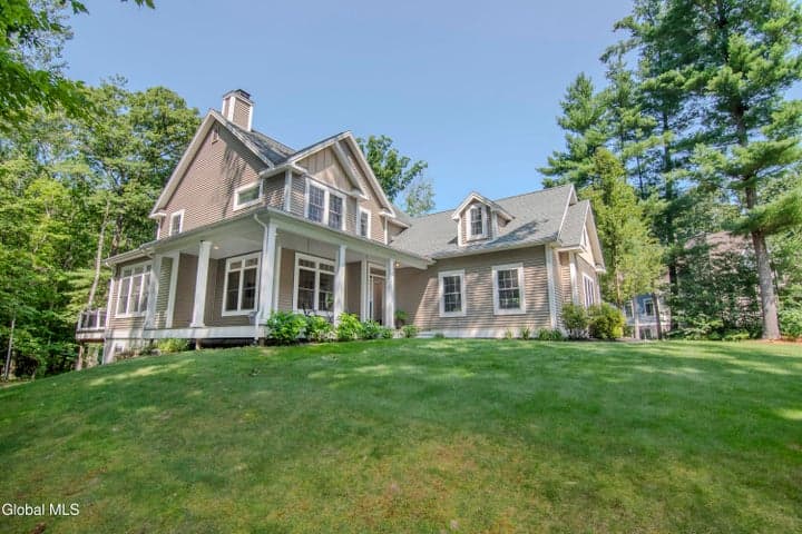 3 Iris Drive, Saratoga Springs, NY, photo 4
