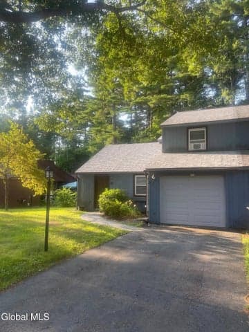 58 Snowberry Road, Malta, NY
