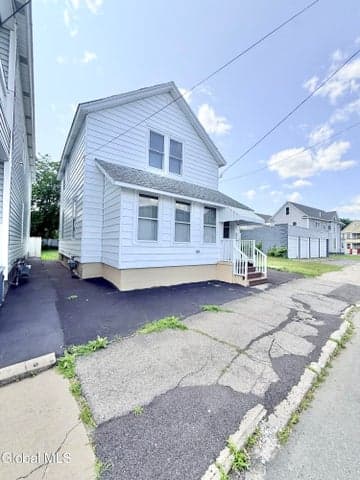 822 Sargent Place, Schenectady, NY, photo 2