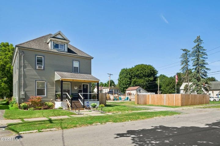 16 E Faville Avenue, Dolgeville, NY