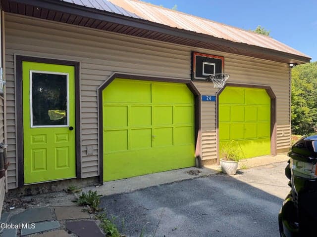 24 Lakeview Avenue, Moriah, NY, photo 5